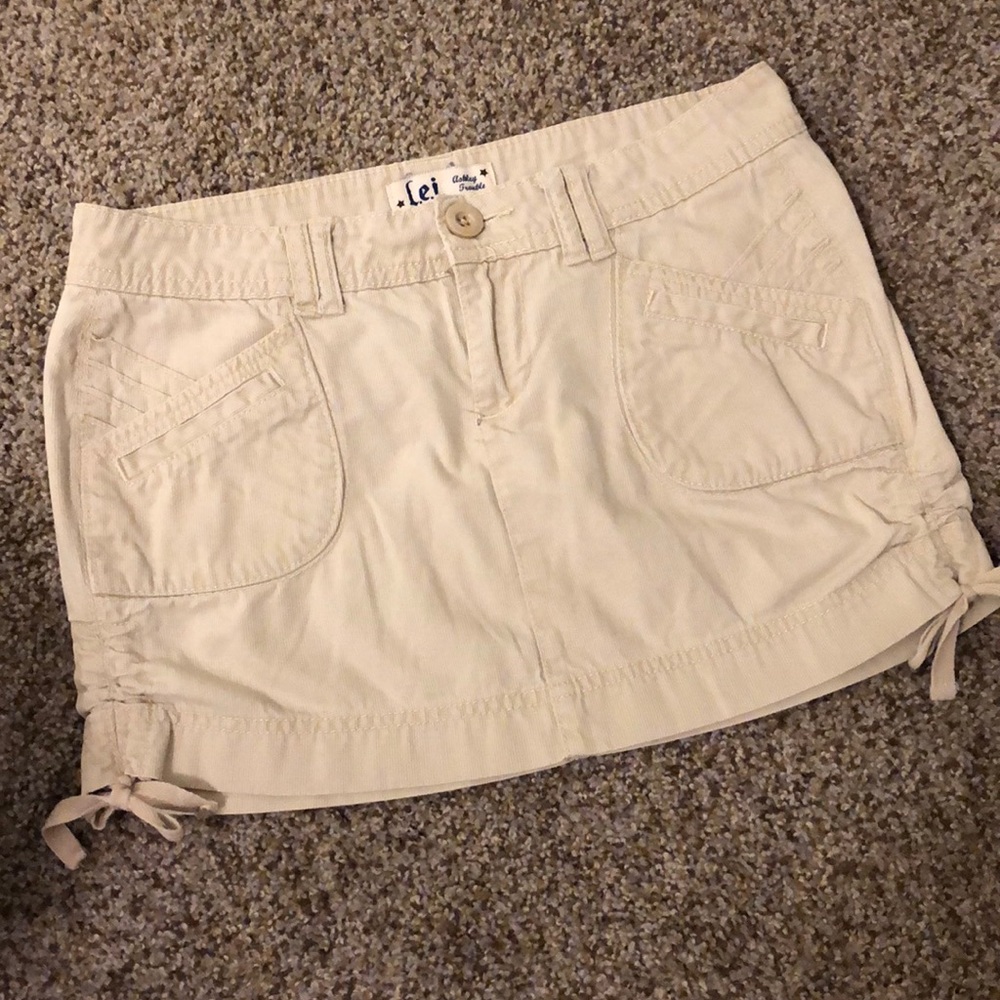L.e.i. Mini skirt light corduroy material
